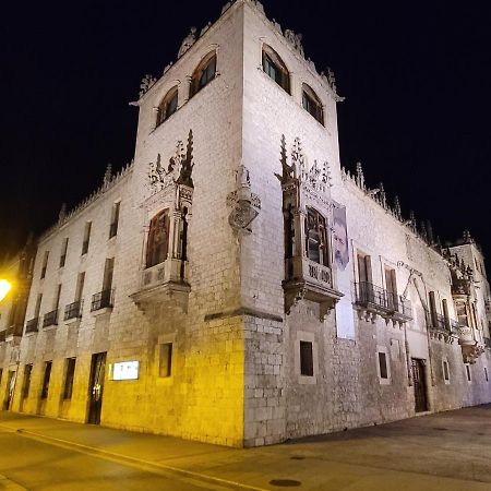 Mia Suites I Centro Historico - Parking & Wifi Free Burgo Zewnętrze zdjęcie